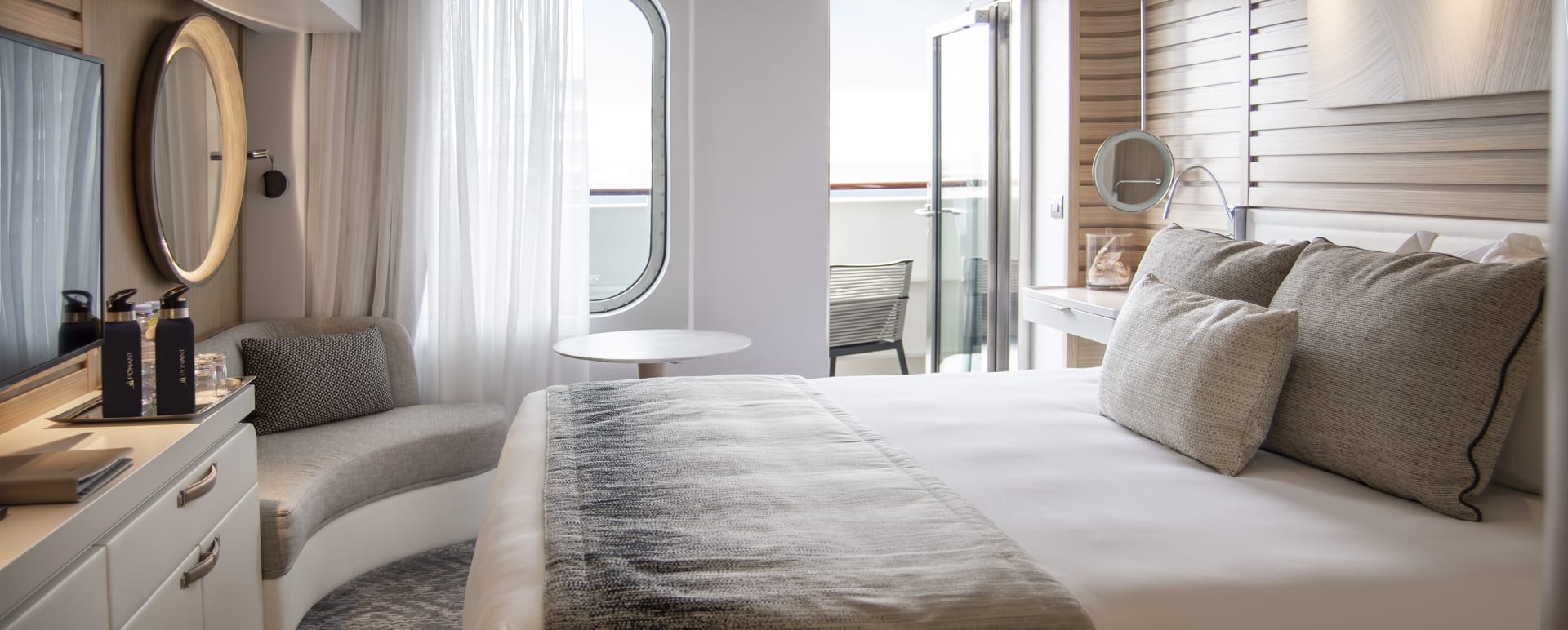 Deluxe Stateroom 