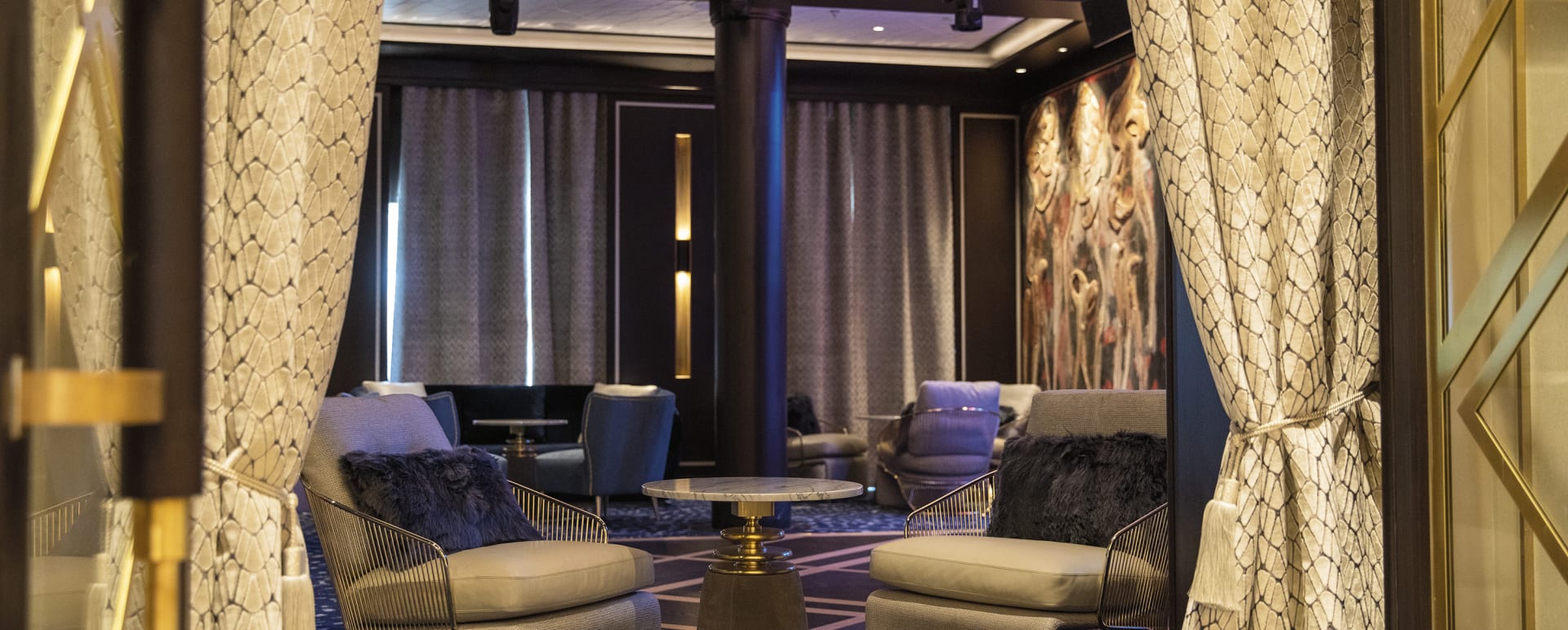  Splendor Lounge 