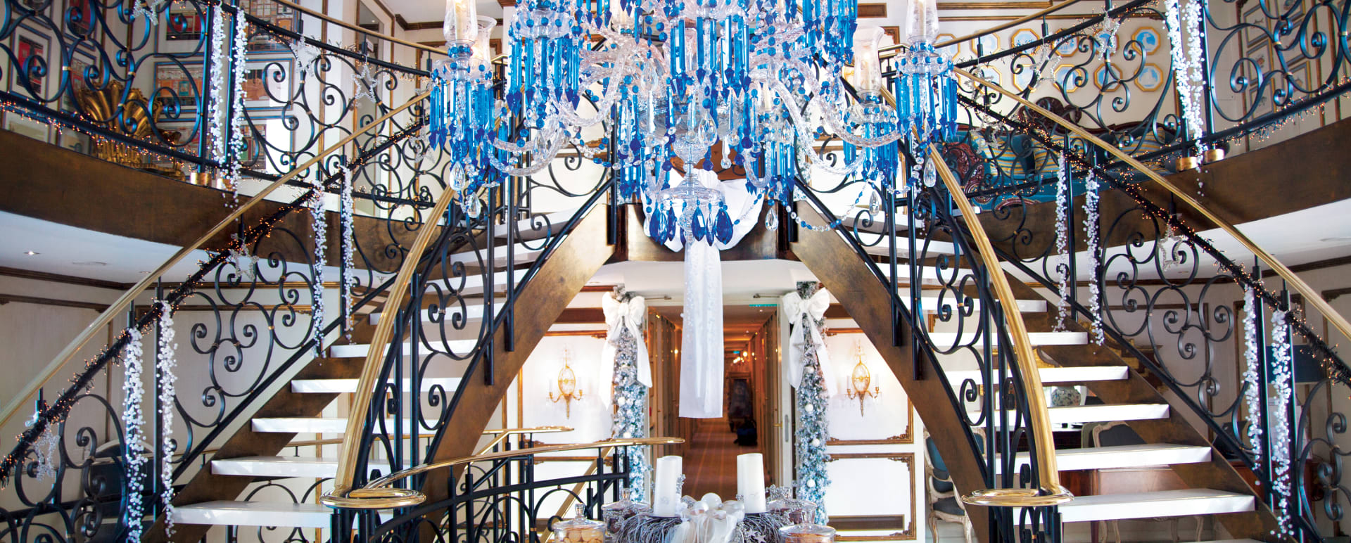 Lobby- 