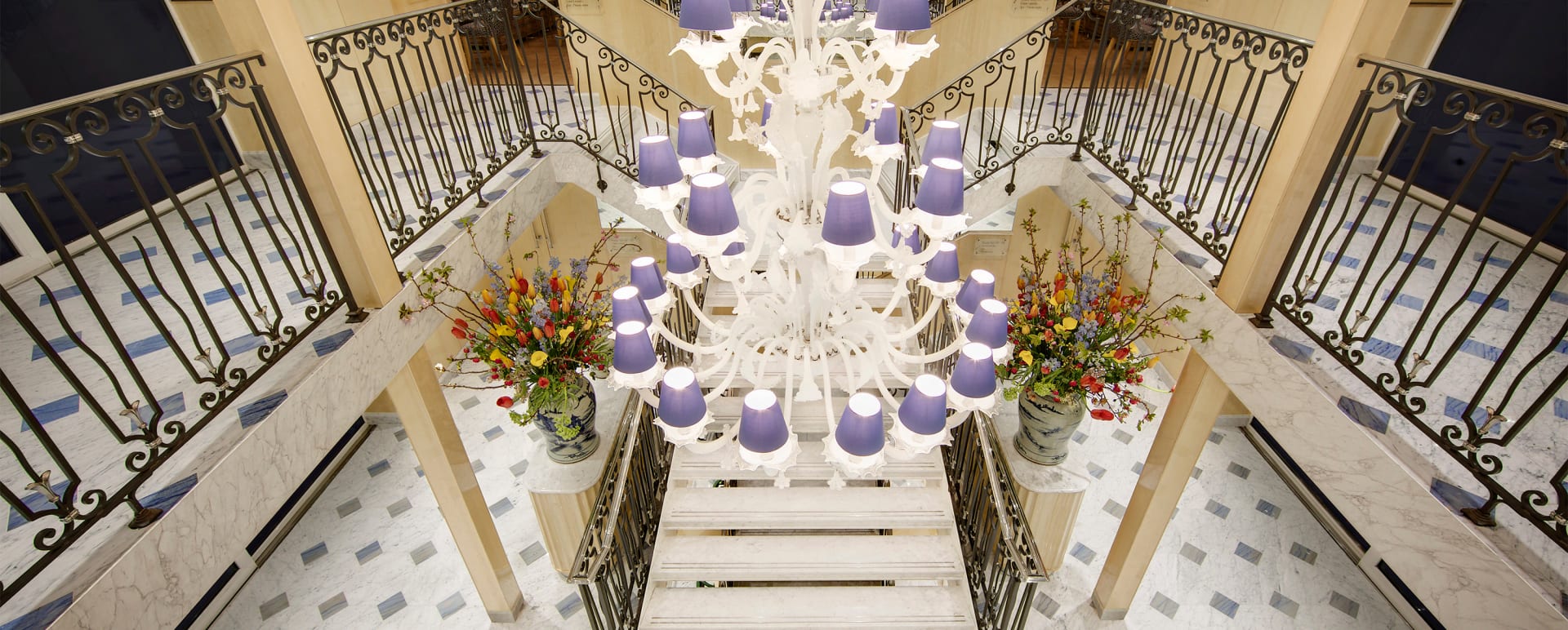 Lobby-Staircase 