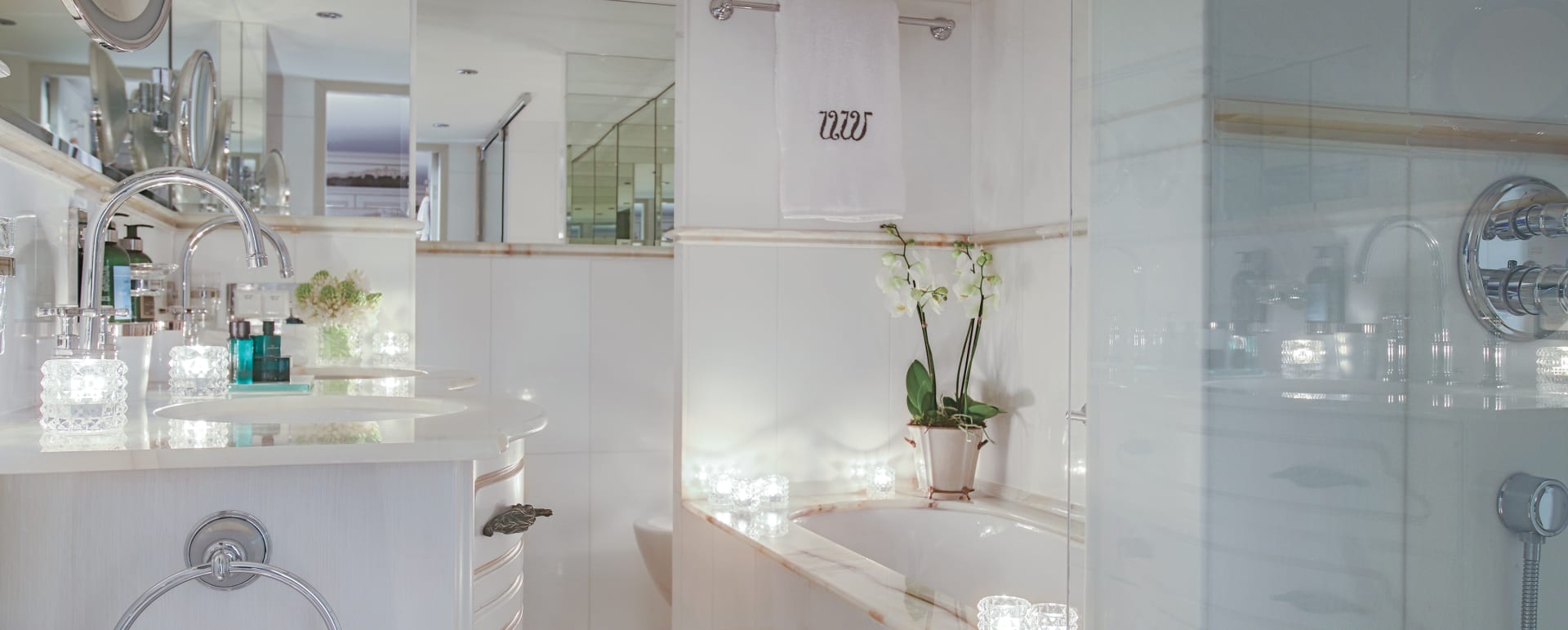 GrandSuite-Bathroom 