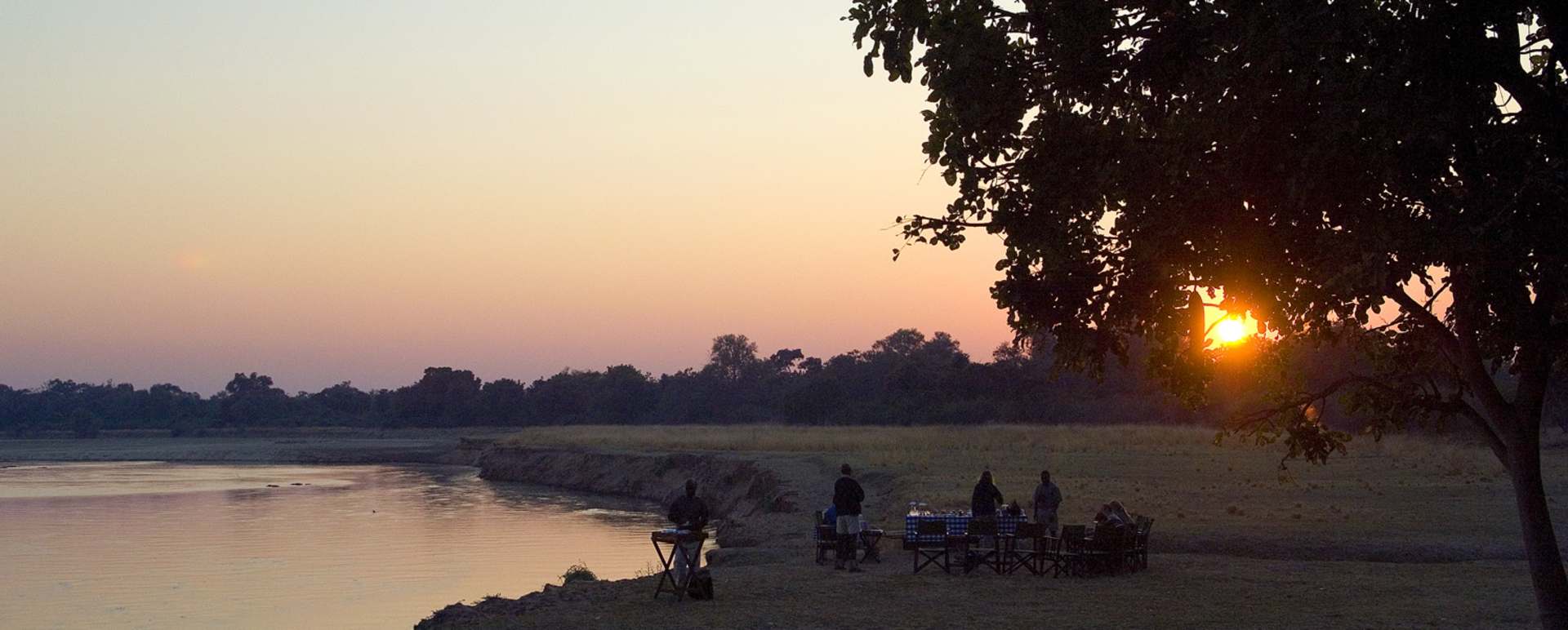 Bush Dining - Robin Pope Luangwa Bush Camping