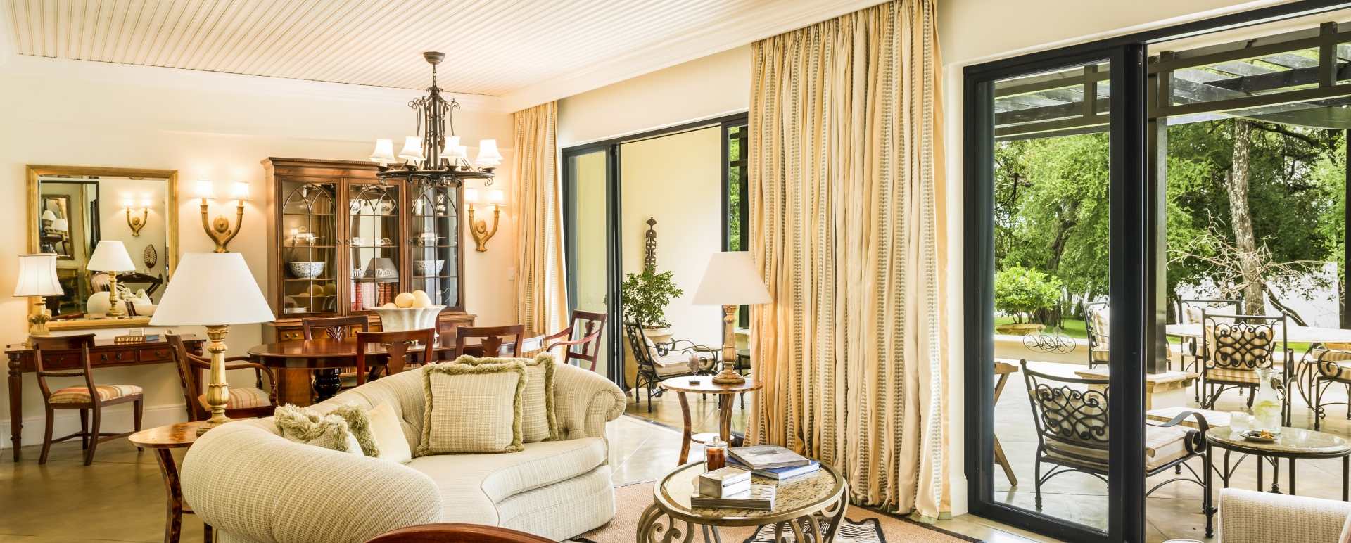 Presidential Suite Living Room 