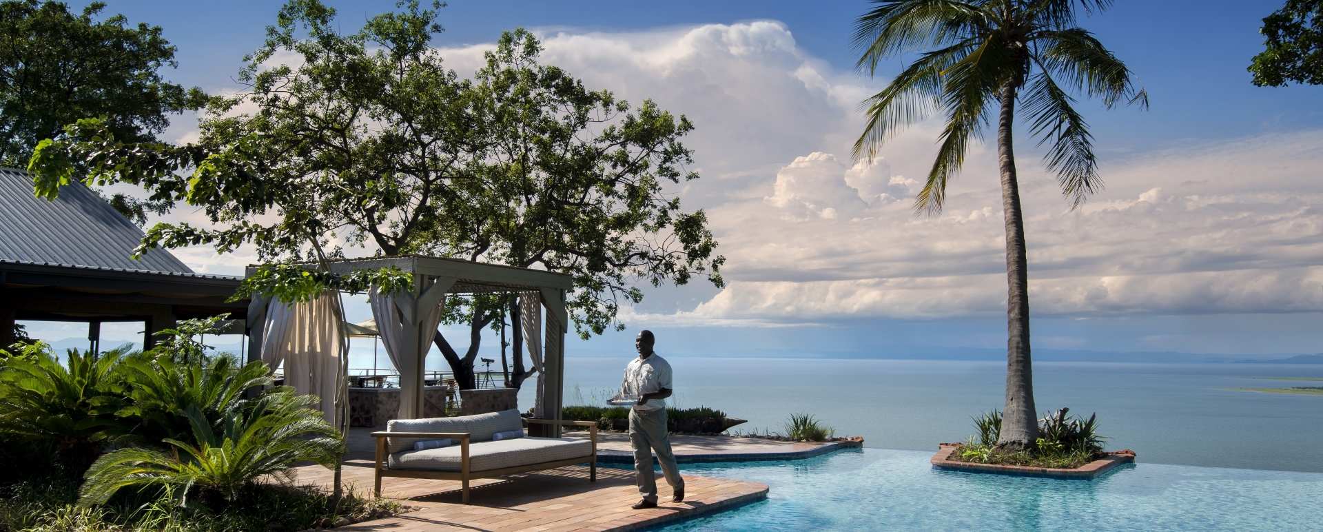 Infinity pool area - 
