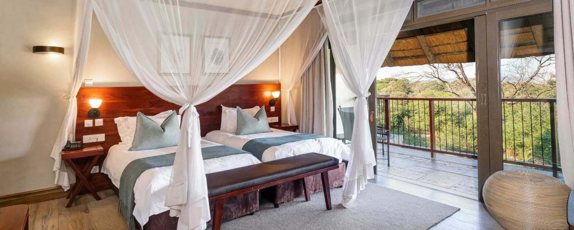 Twin room 