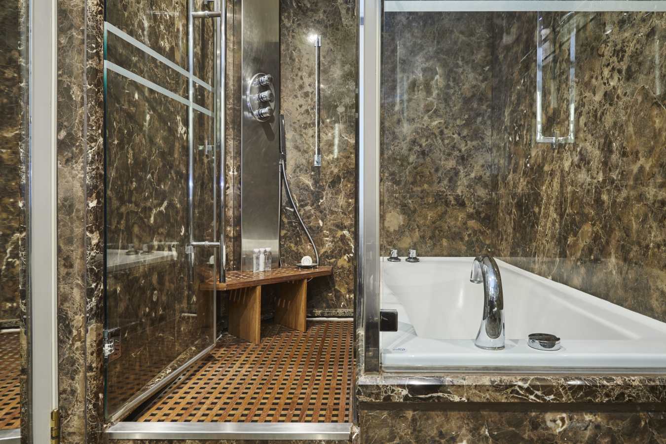 Marble bathrooms - Silver Cloud