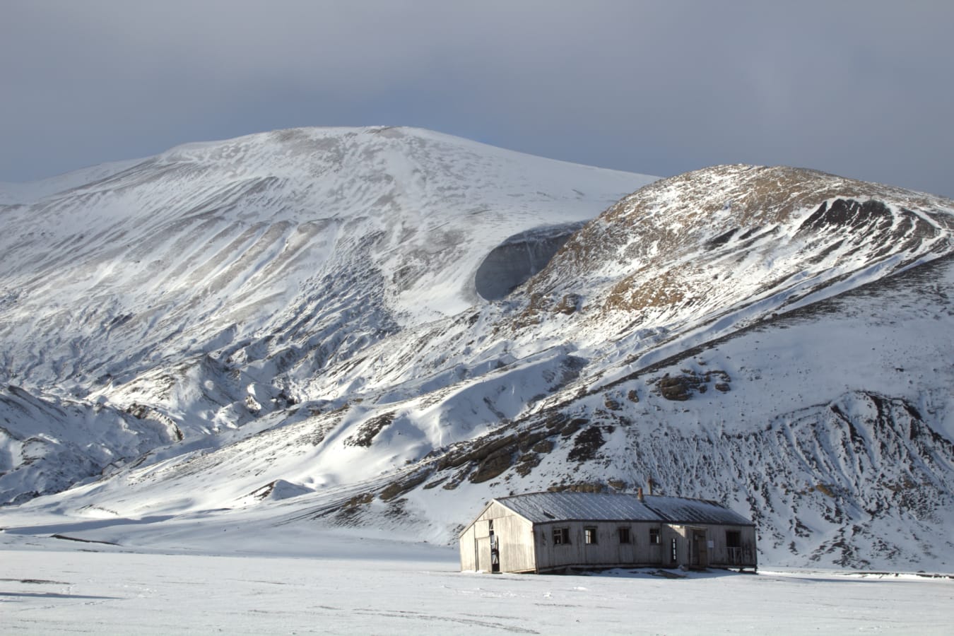 Abandoned building whalers bay 
