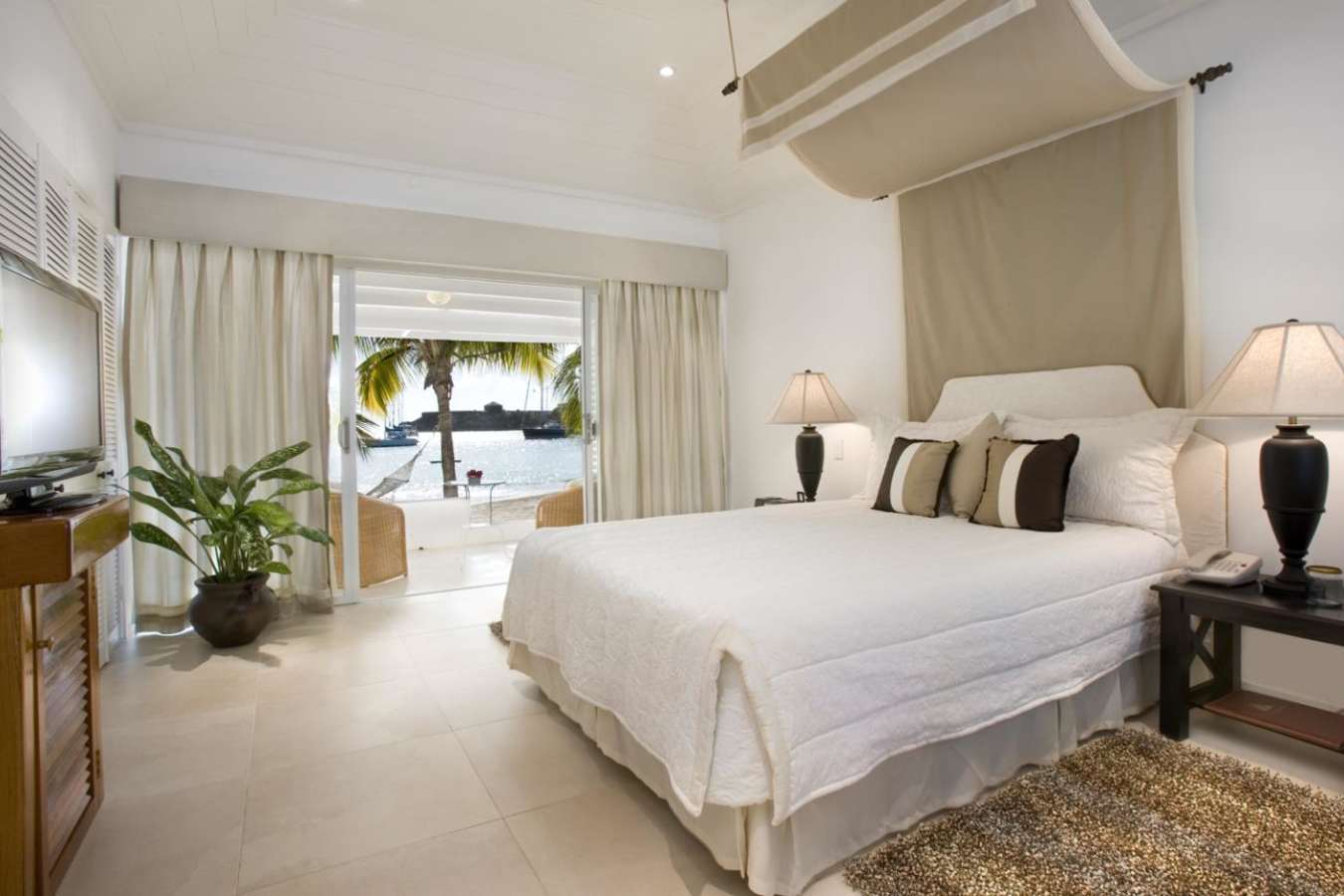 Beach Cabana Room - The Inn at English Harbour
