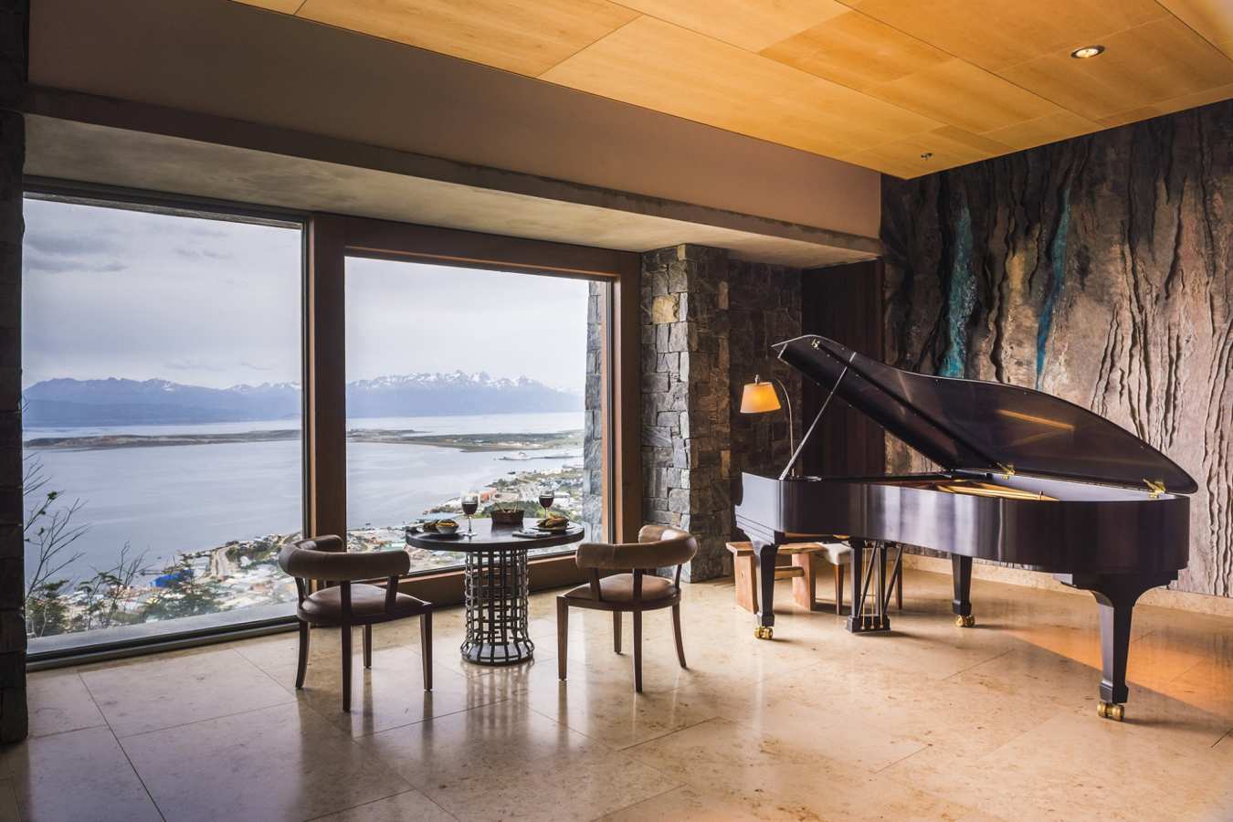 Piano Bar - Arakur Ushuaia