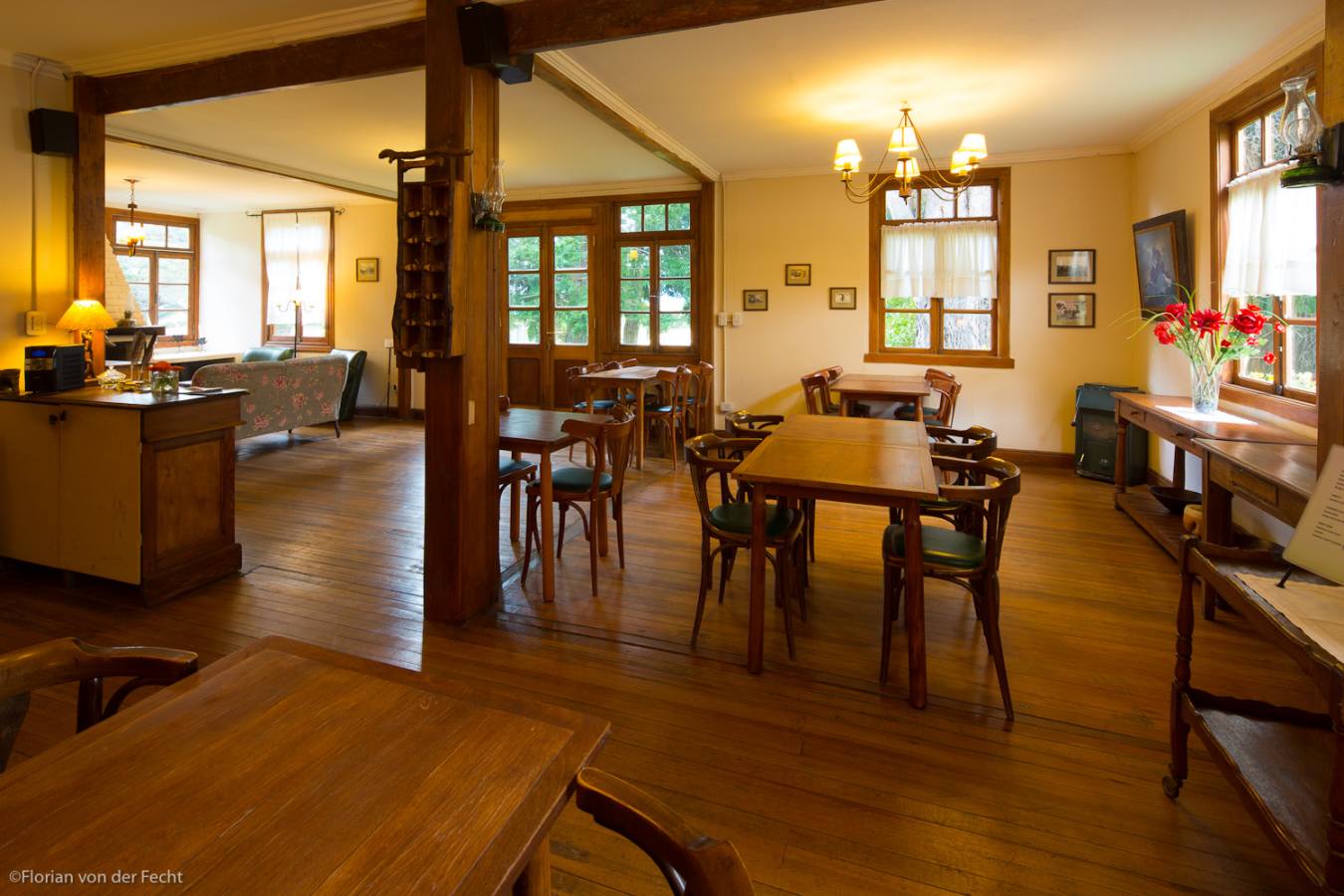 Dining area - Estancia Nibepo Aike