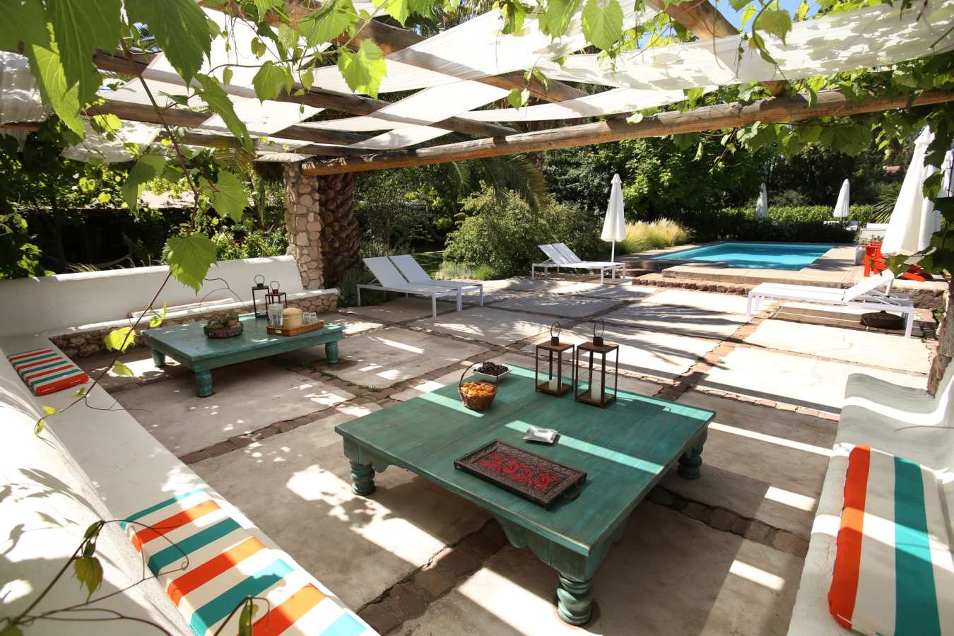 Pool and lounge area - Finca Adalgisa