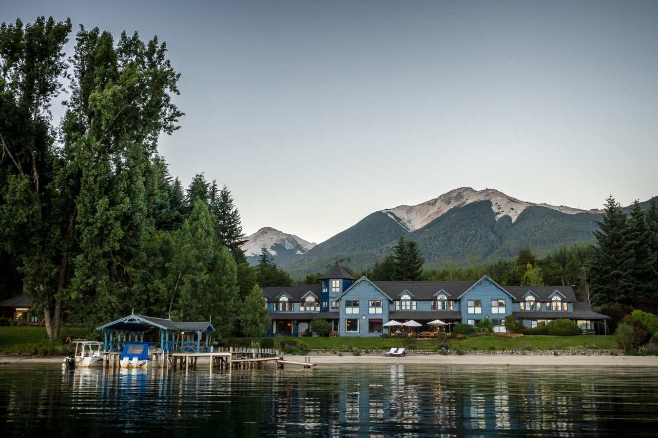 Exterior and scenery - Hosteria Las Balsas