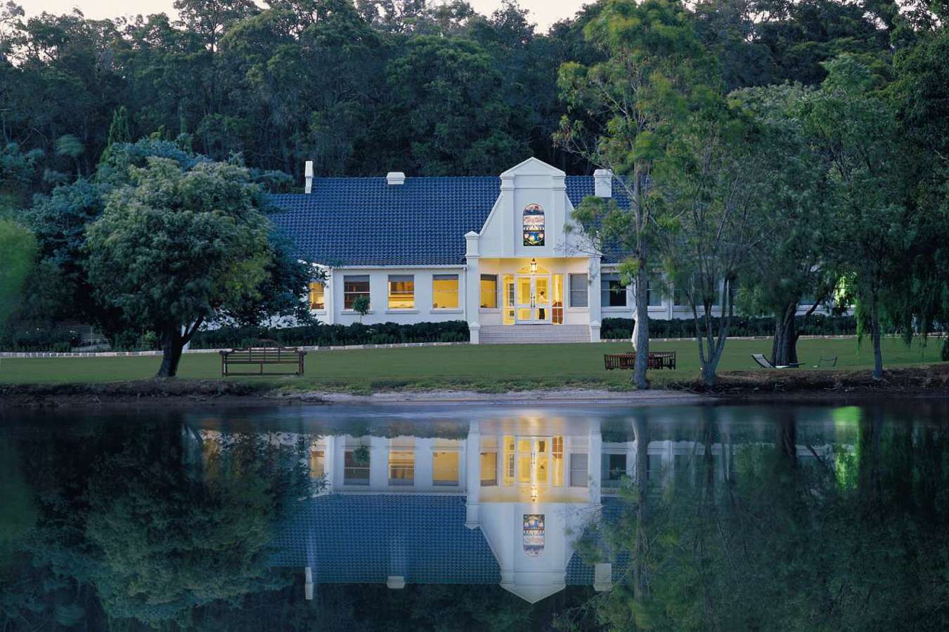 Exterior and Lake View - Cape Lodge