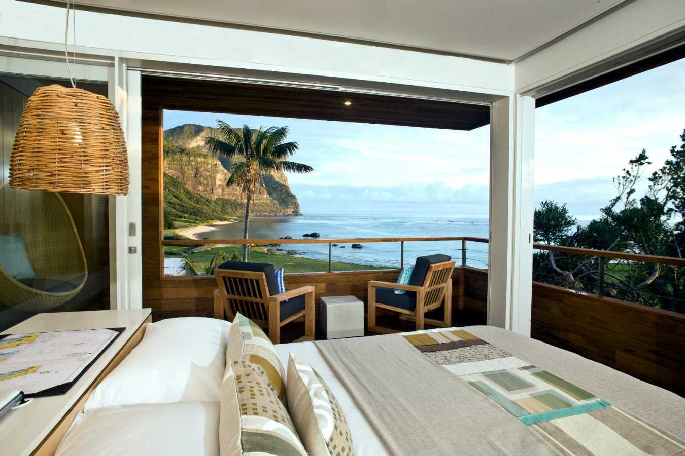 Lidgbird Bedroom - Capella Lodge
