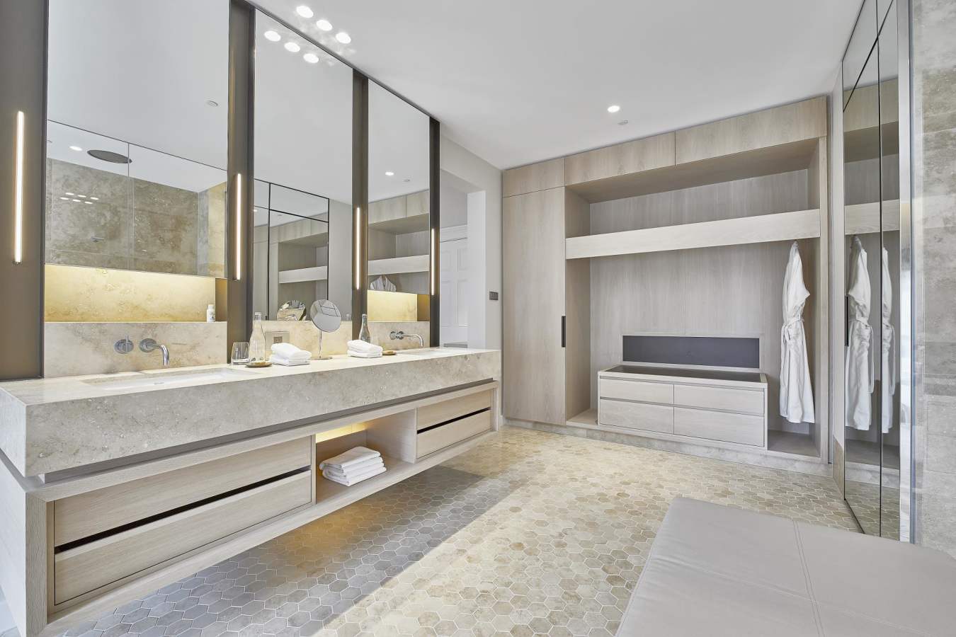 Heritage Room bathroom - COMO The Treasury