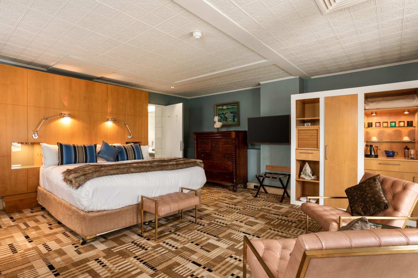Bedroom - Islington Hotel 