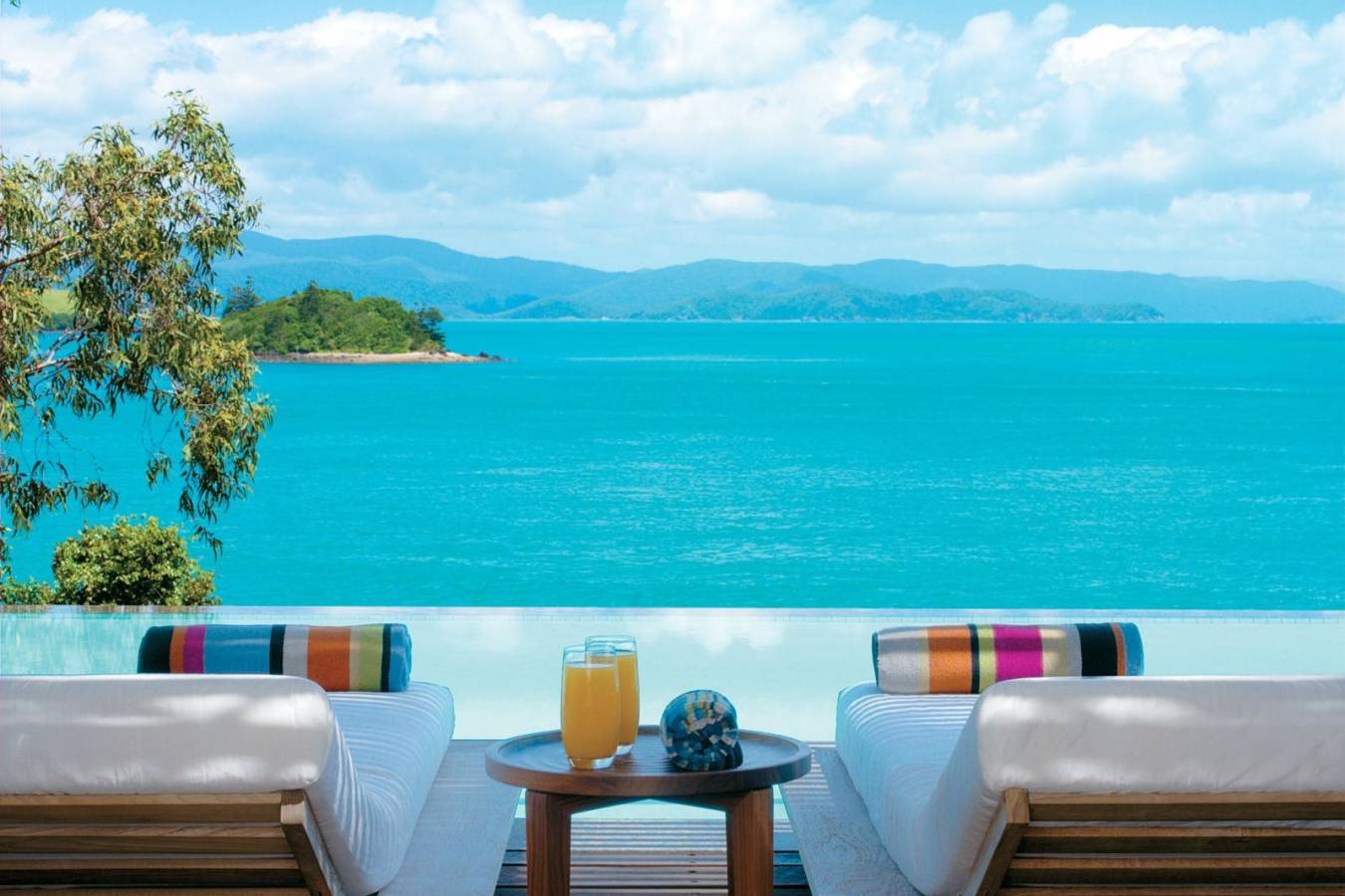 Sun loungers - qualia