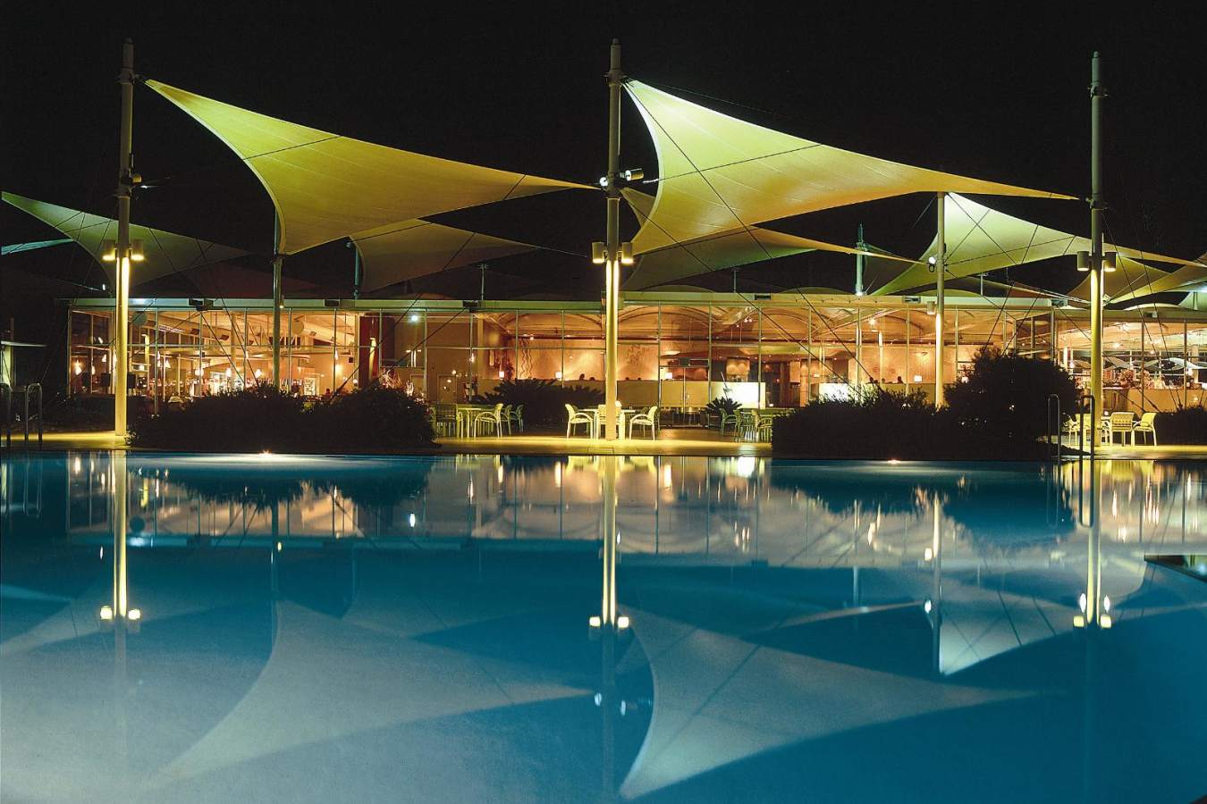 Pool - Sails in the Desert