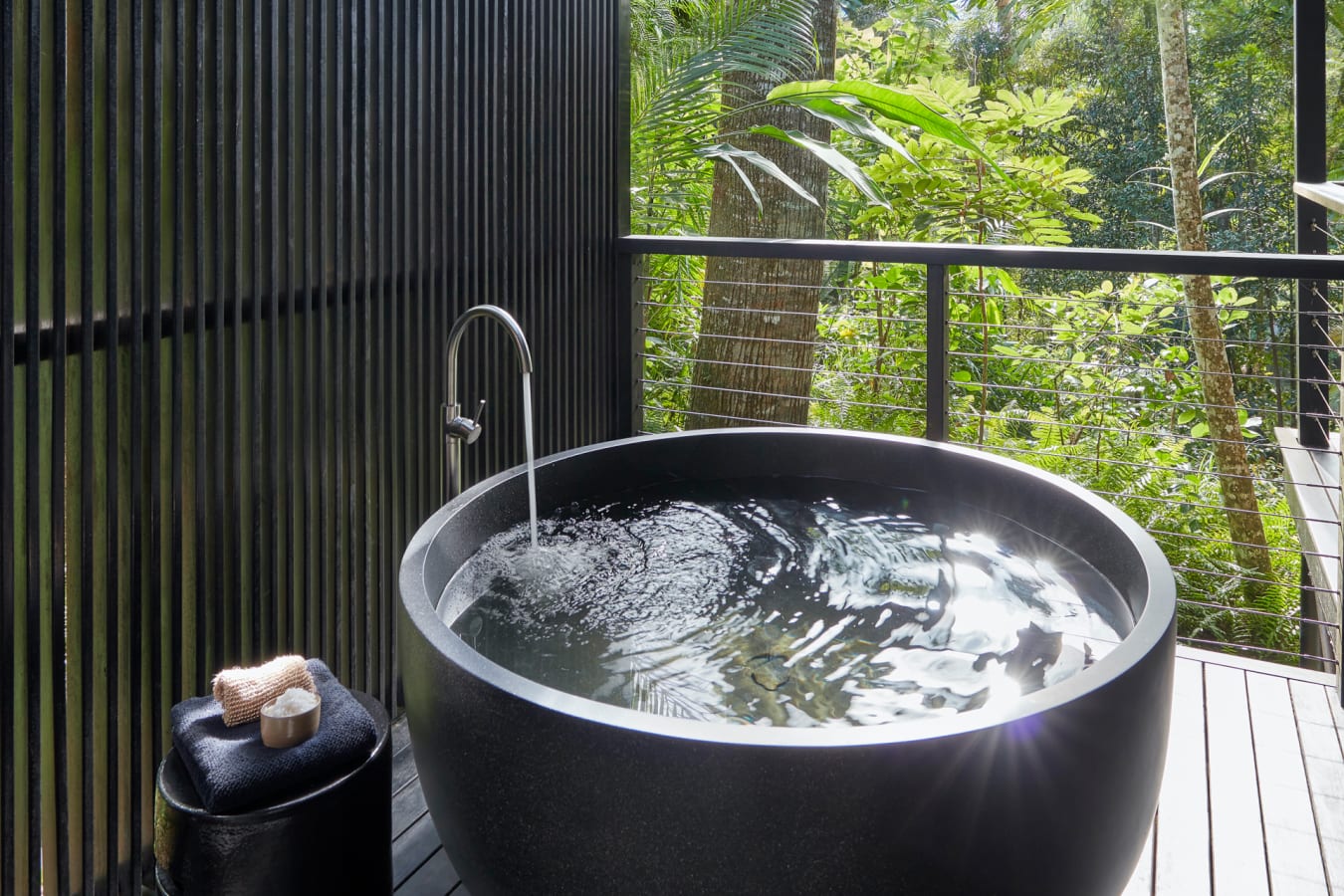 Bathtub