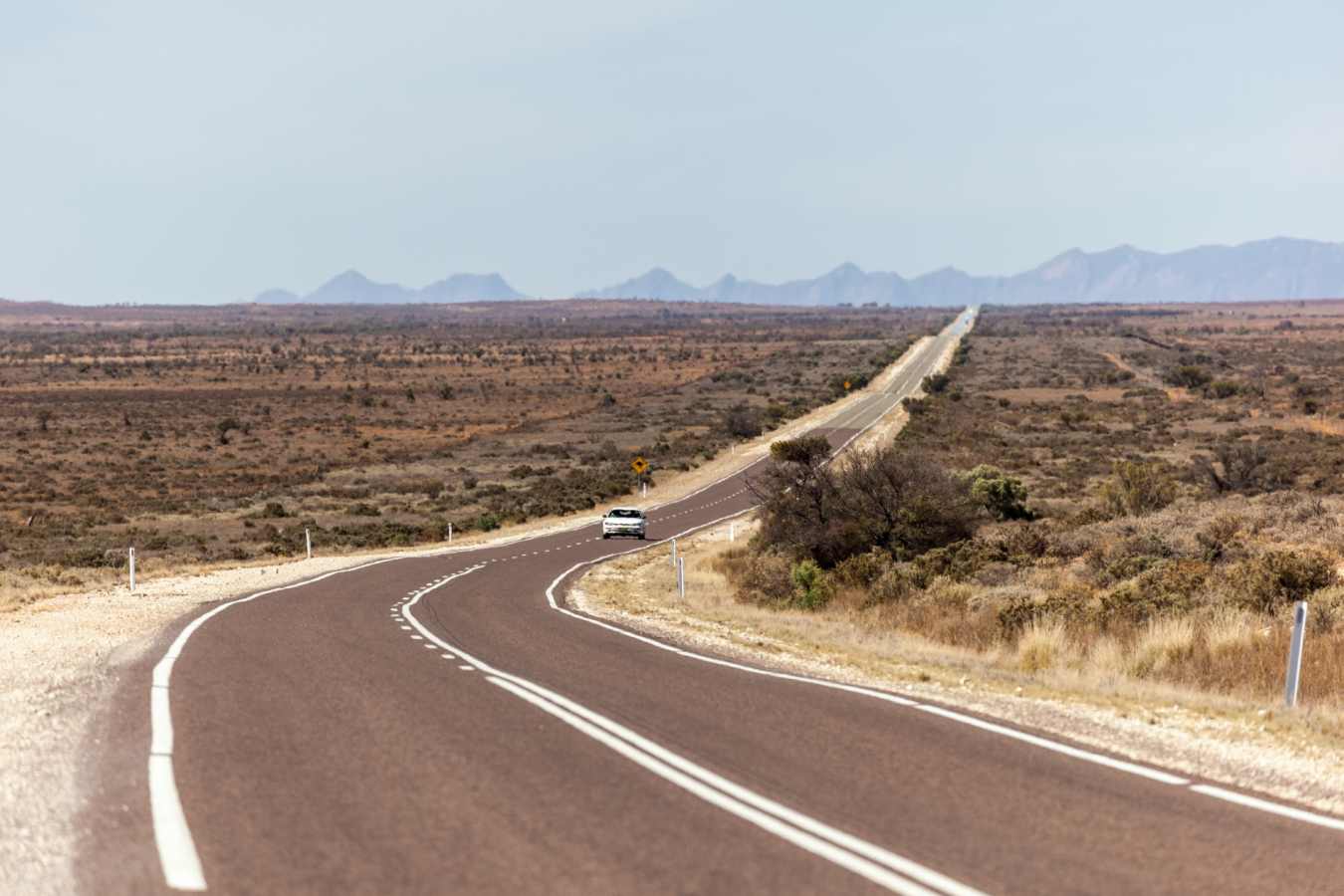Driving in the Flinders Ranges 