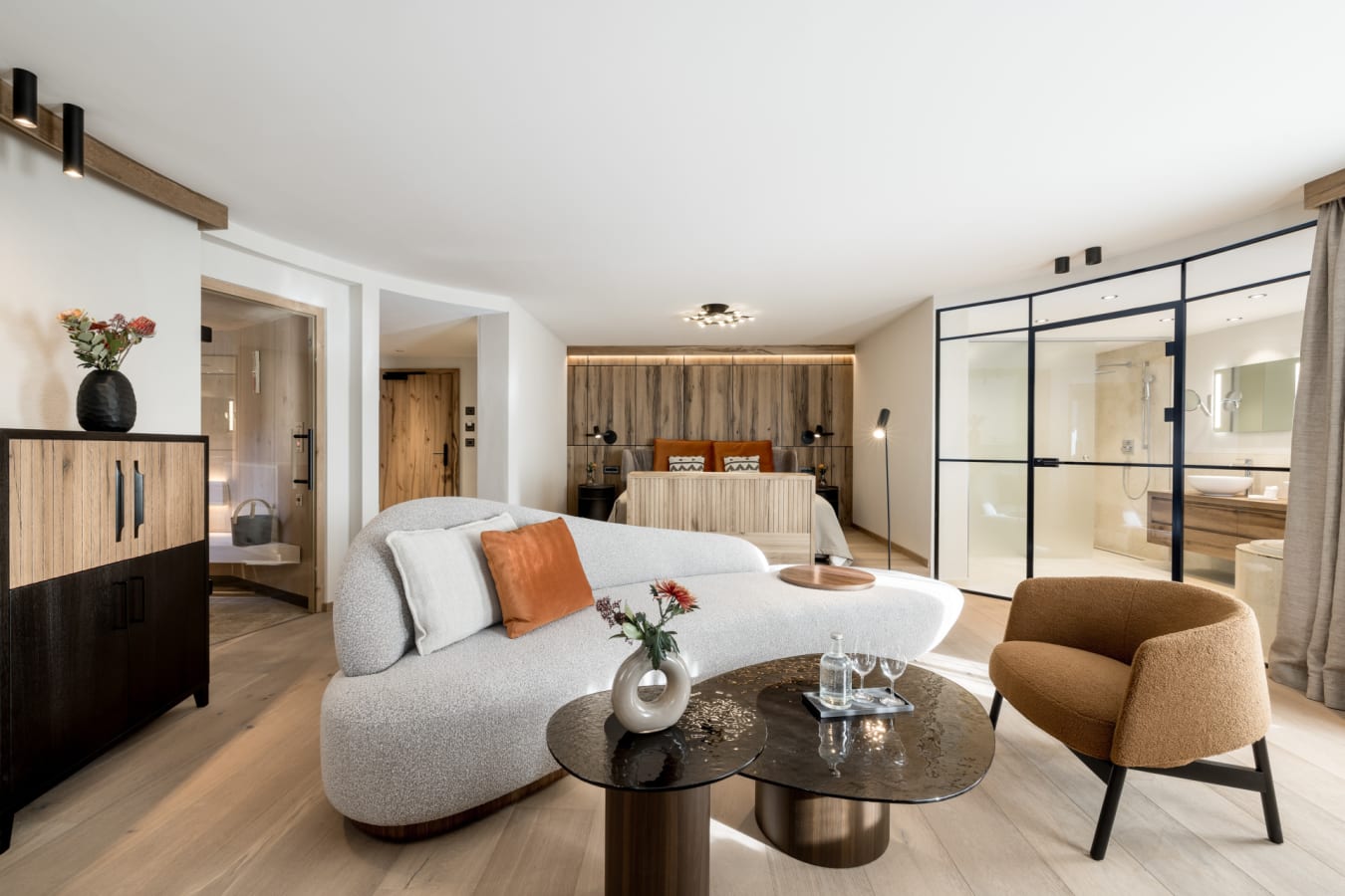 Junioe Suite 