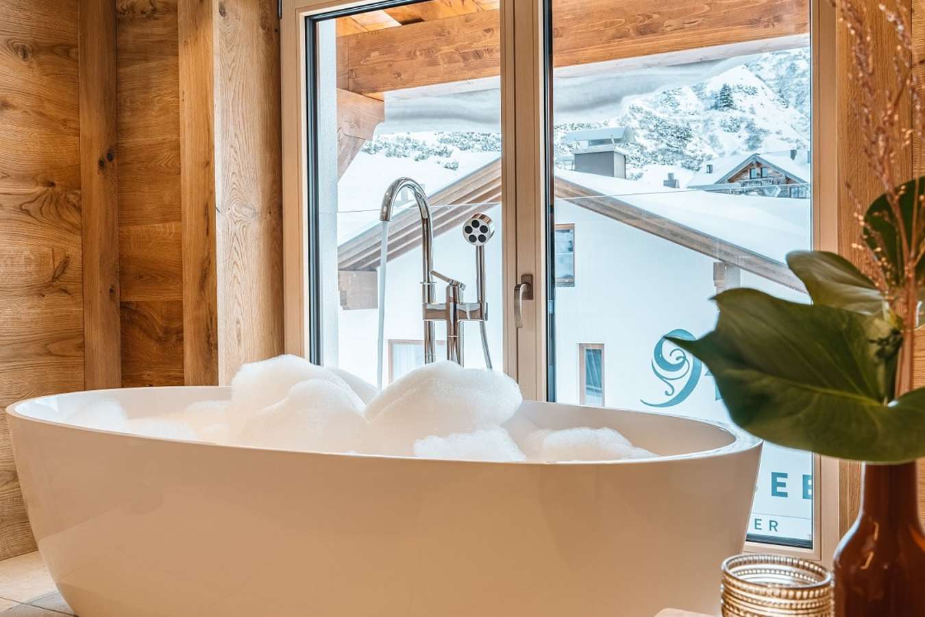 Arlberg Panorama Junior Suite Bathroom 