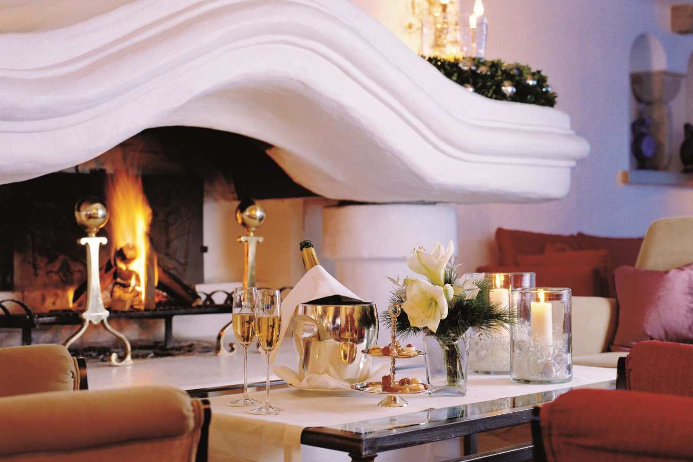 Log fire and champagne - Thurnhers Alpenhof