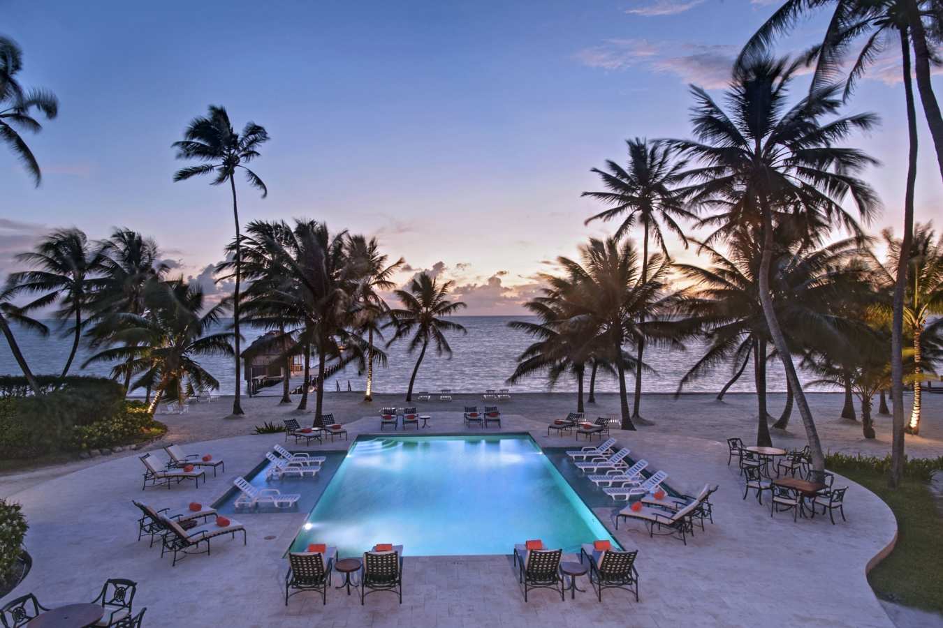 Pool sunset - Victoria House