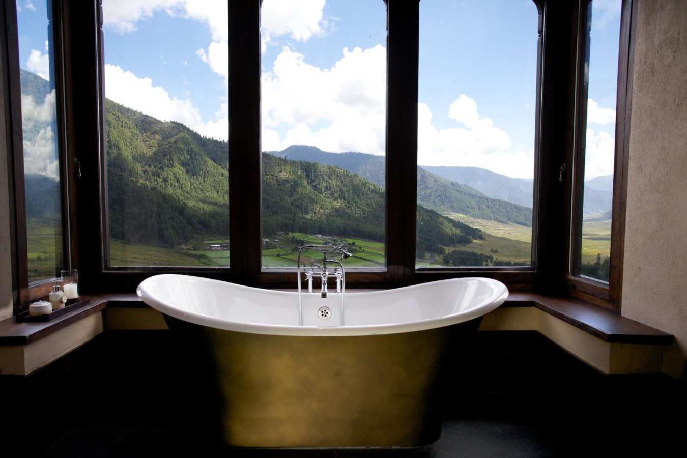 Bathtub with a View - Gangtey Lodge
