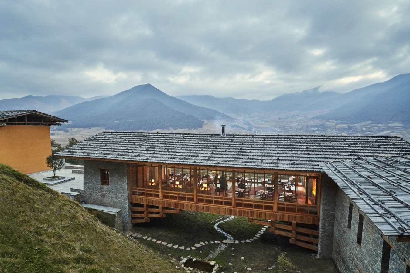 Six Senses Gangtey - Restaurant Exterior