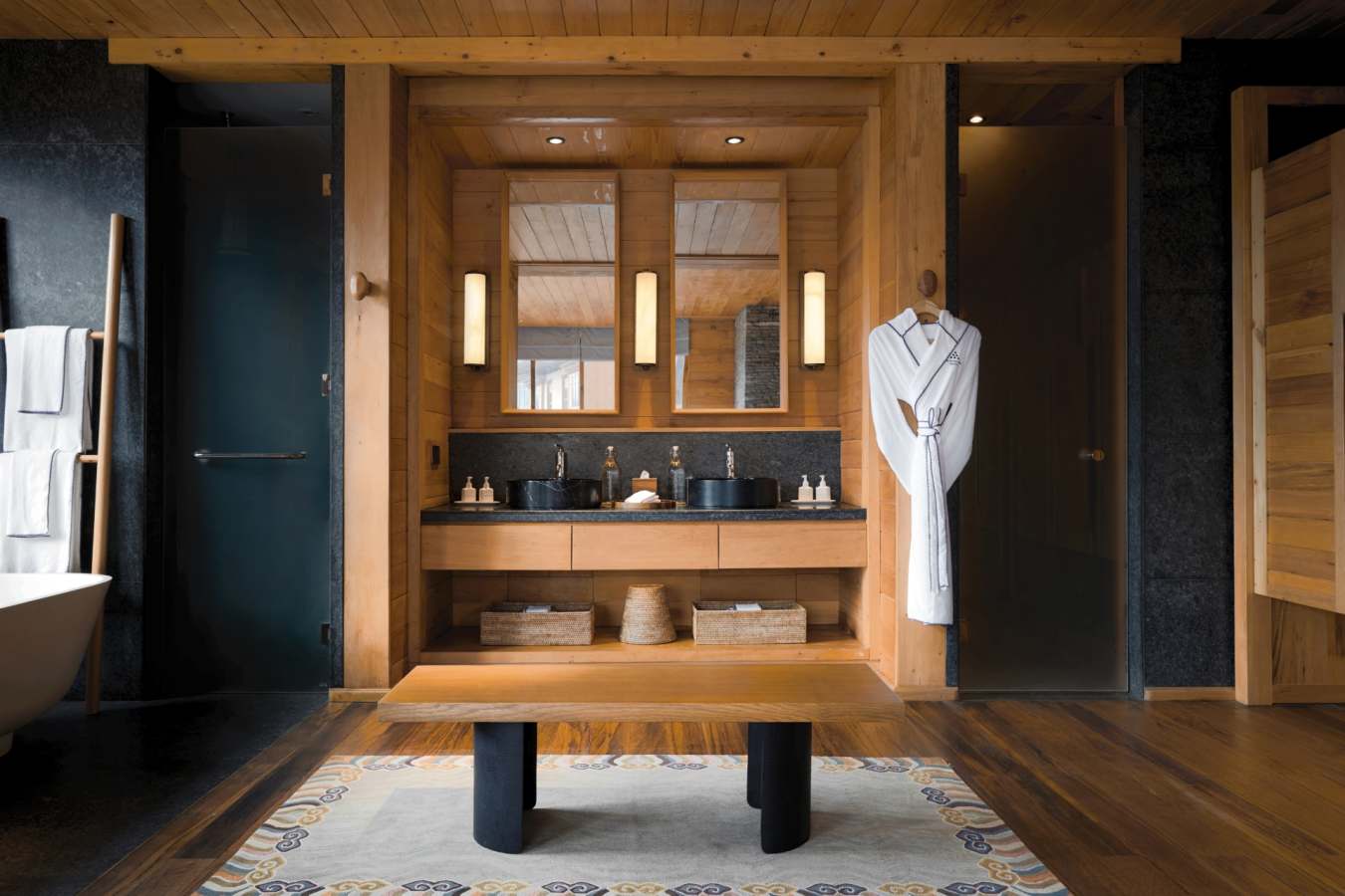 Lodge Suite Bathroom