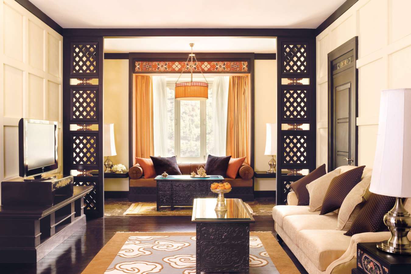 Suite - Taj Tashi