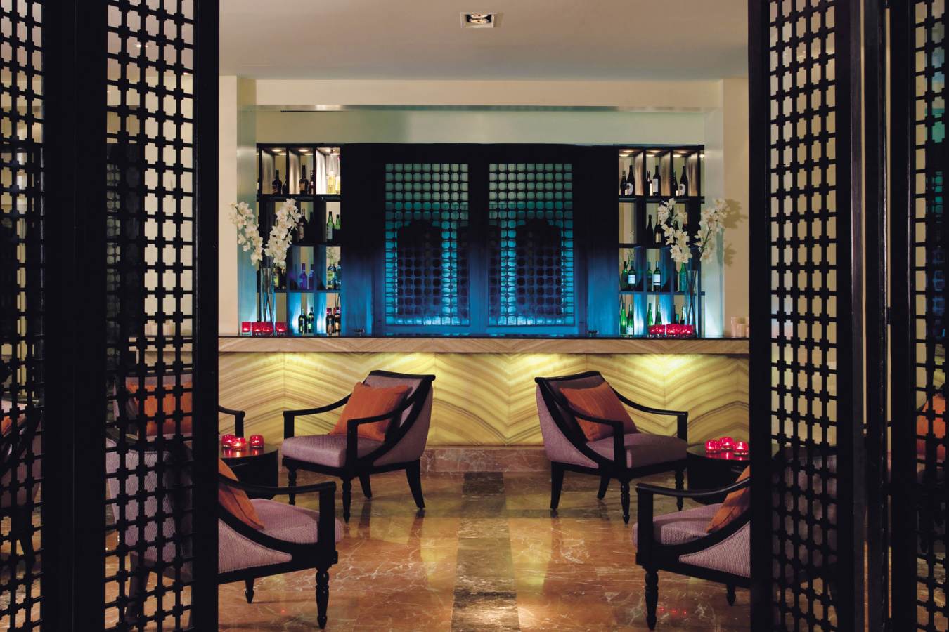 Bar - Taj Tashi