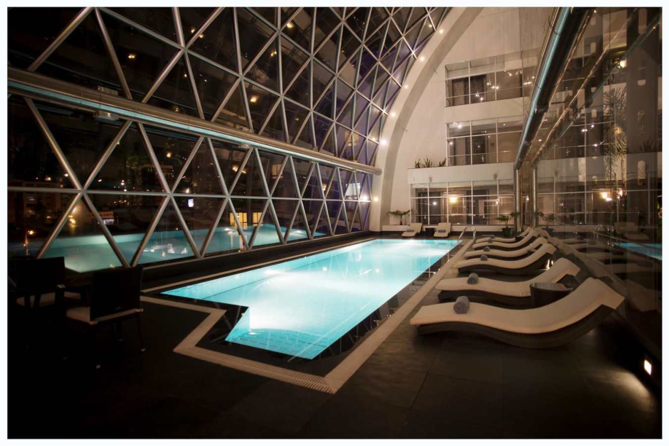 Indoor swimming pool Casa Grande Hotel