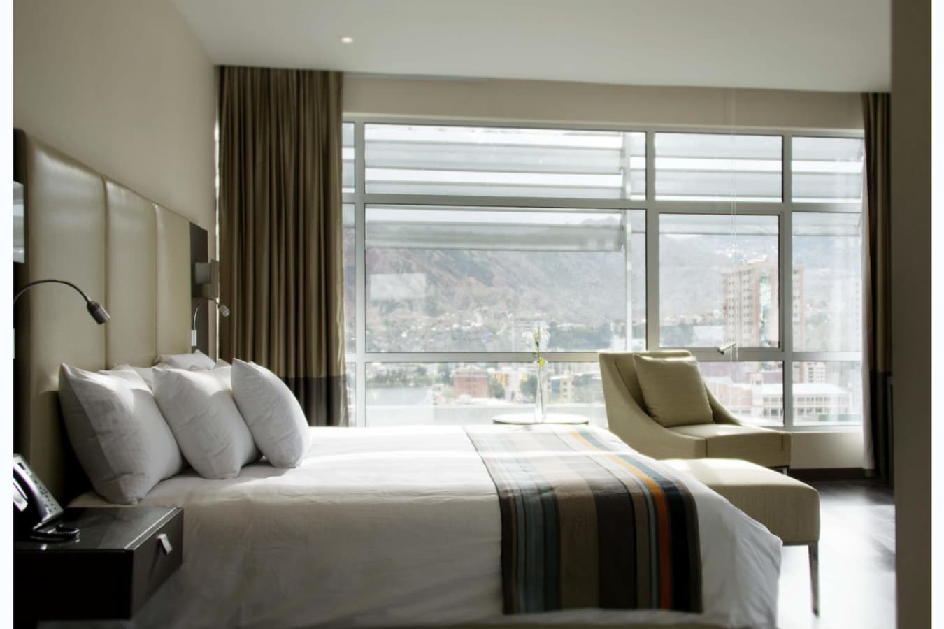 Guest room, Casa Grande Hotel