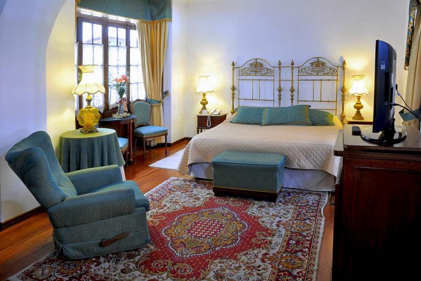 Traditional interiors - Hotel Parador Santa Maria