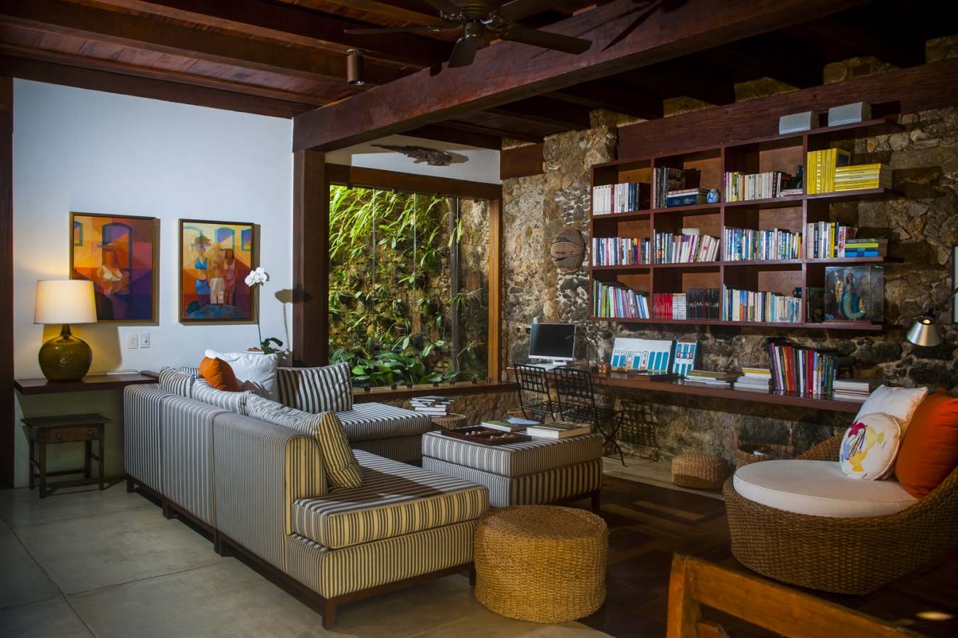 Library - Casa Turquesa