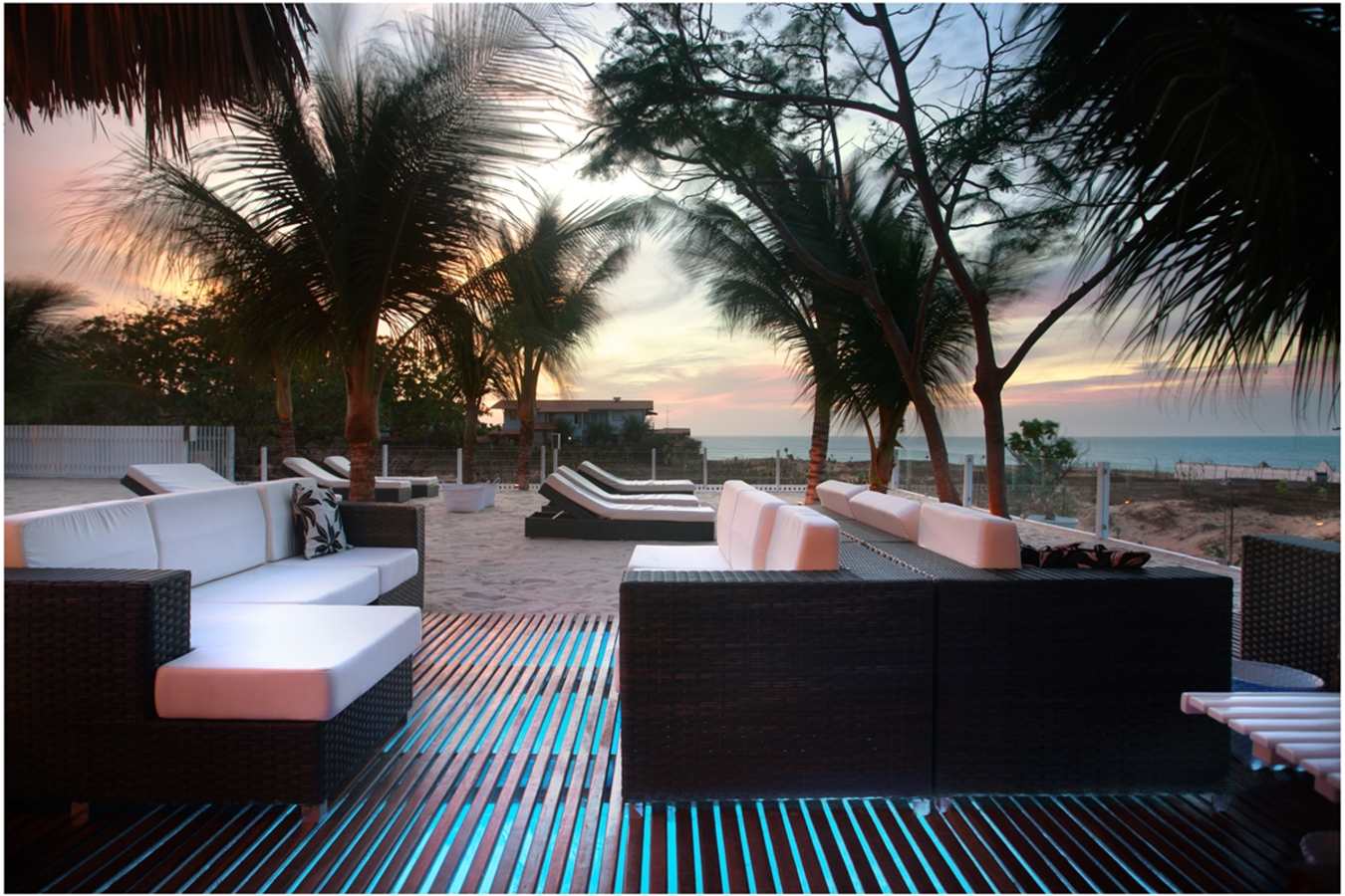 Deck - Chili Beach