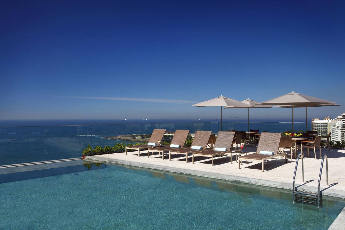 Pool 2 - Miramar by Windsor