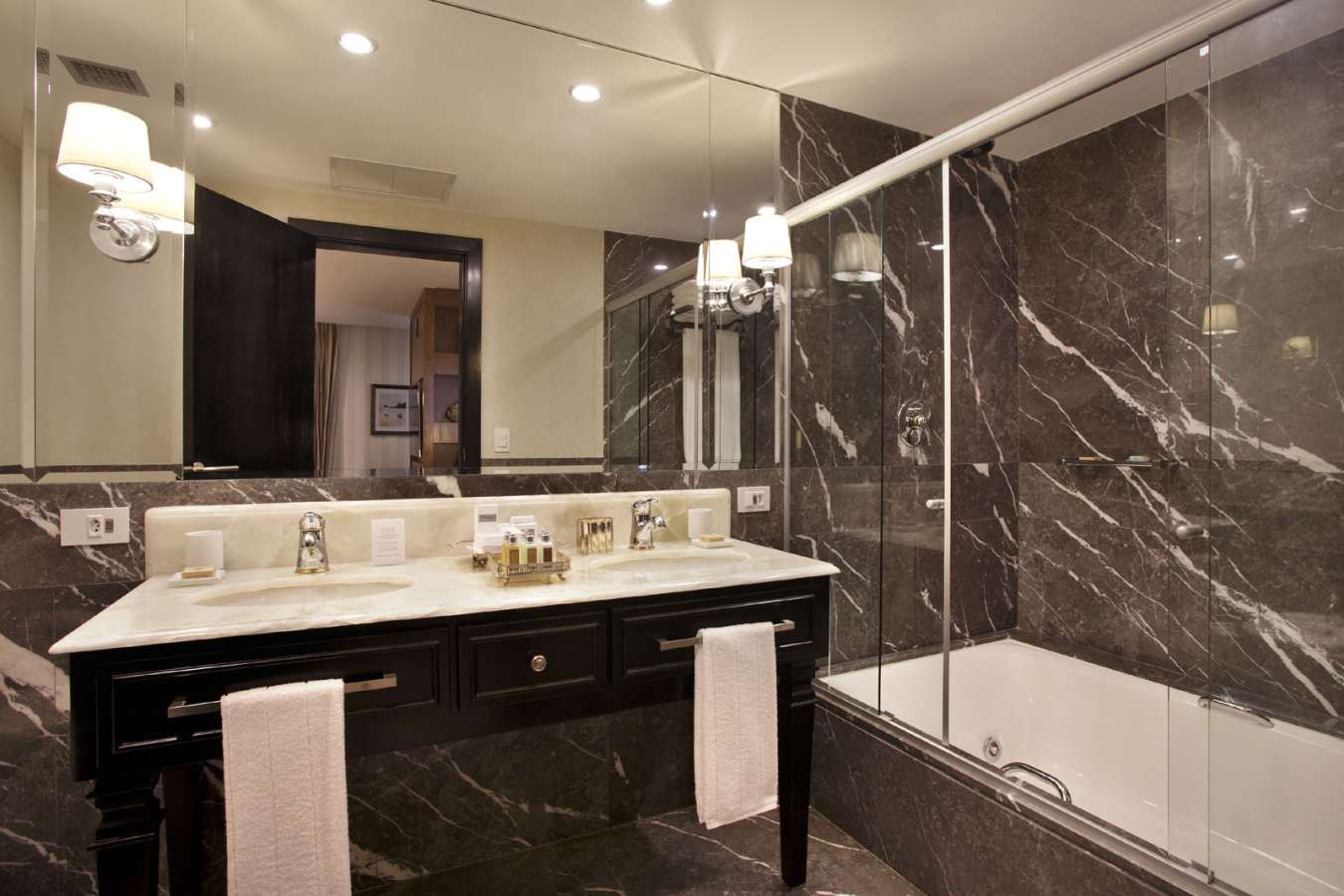 Suite - Miramar by Windsor