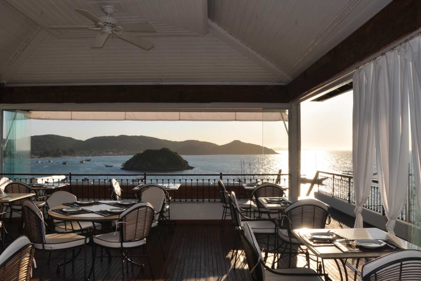 Restaurant views - Pousada Casas Brancas