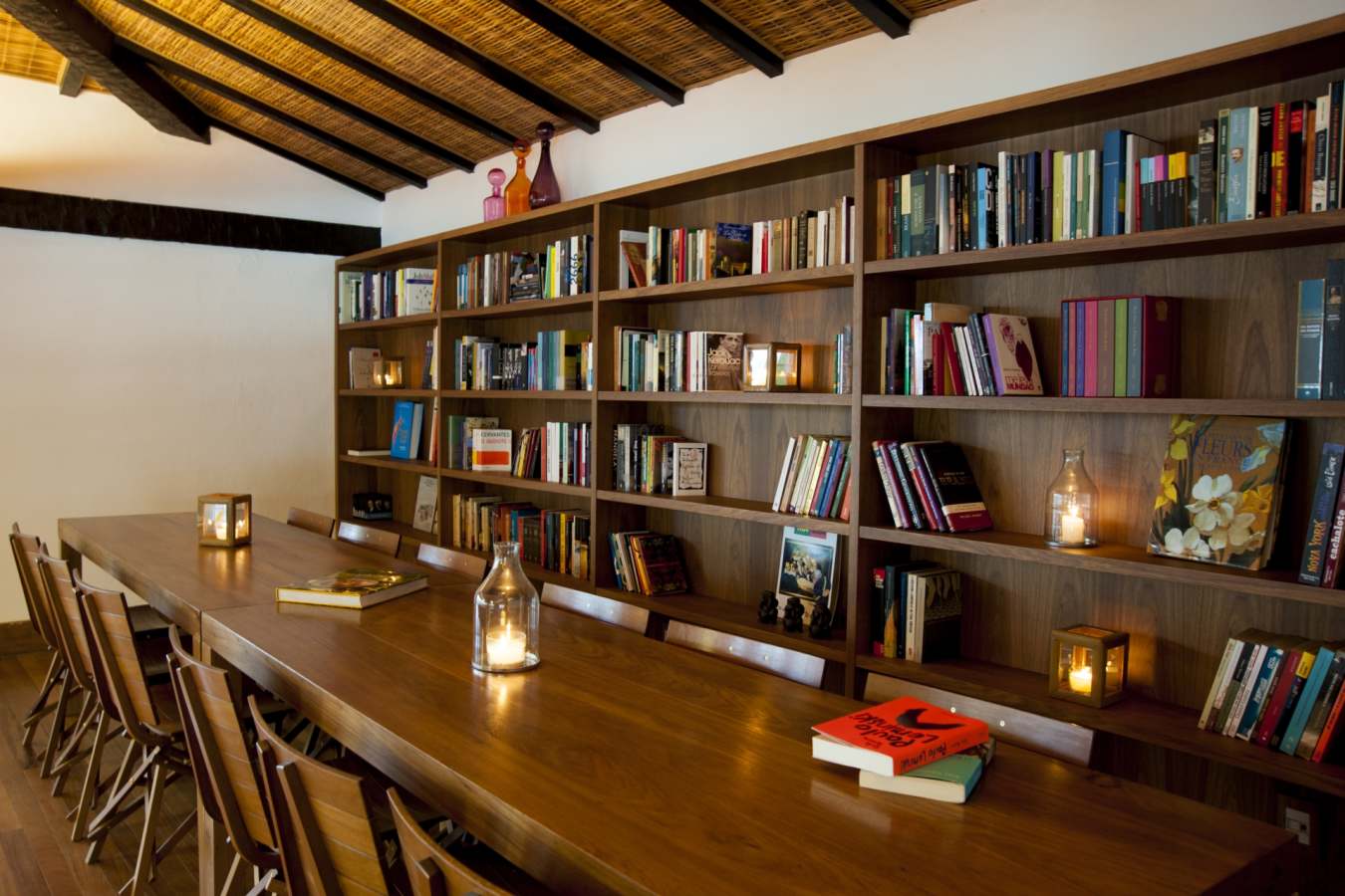 The library - Pousada Literaria