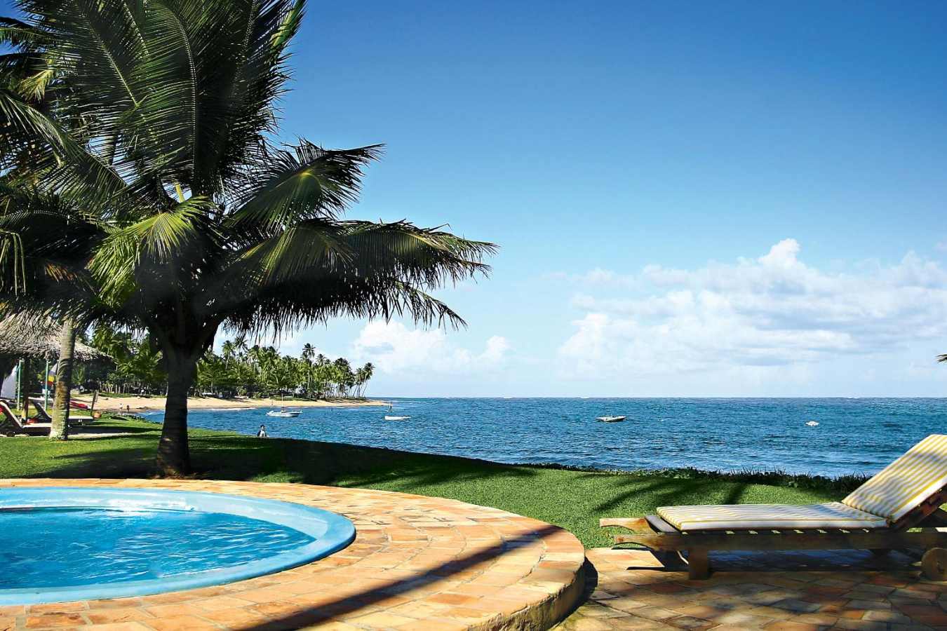 View of the Sea from Jacuzzi  - Praia do Forte Eco Resort & Thalasso Spa