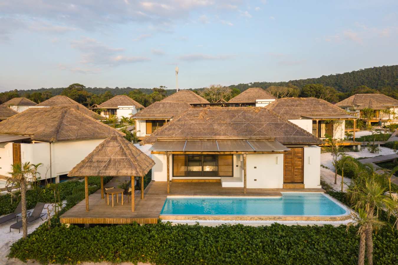 Beachfront Pool Villa