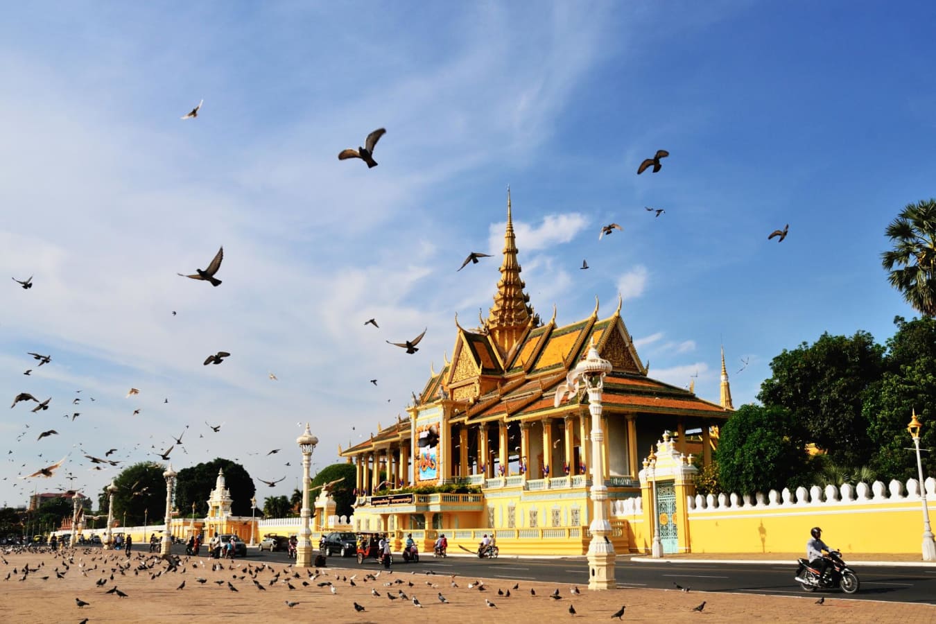 Temple in Phnom Penh - The Jewels of Cambodia