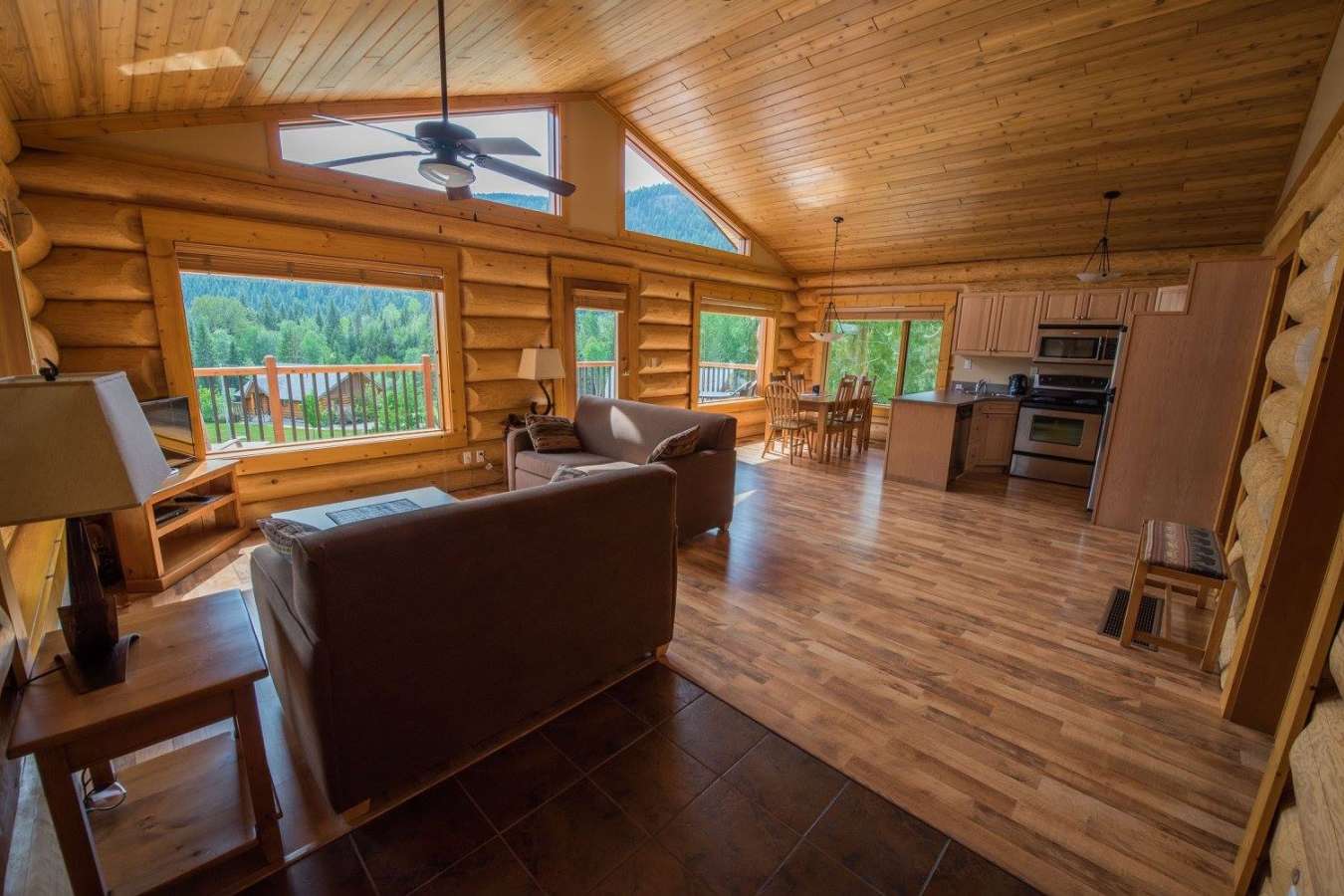 Kitchen Living area - Alpine Meadows Resort