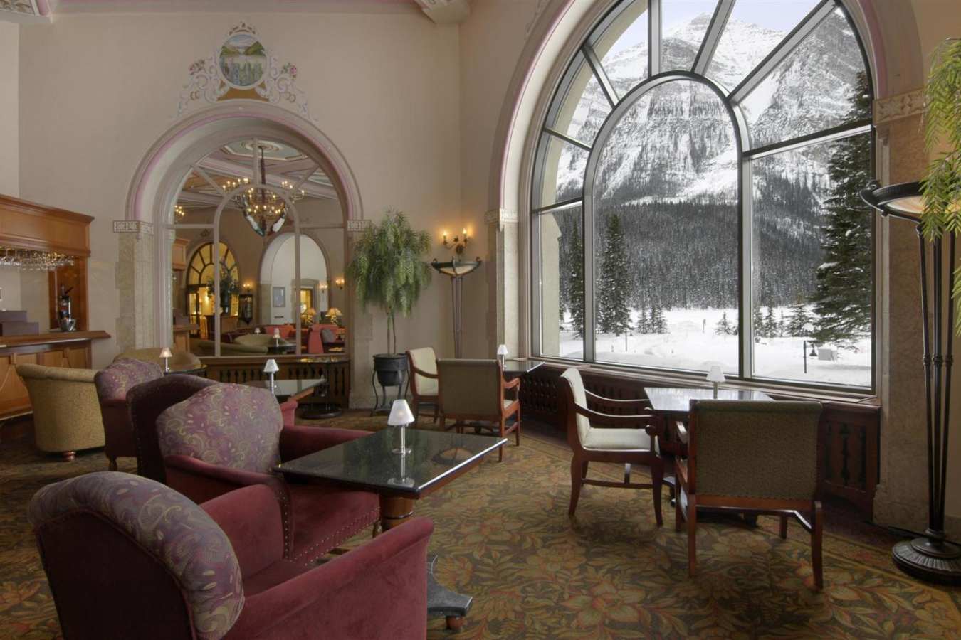 LakeView Lounge at Fairmont Chateau Lake Louise