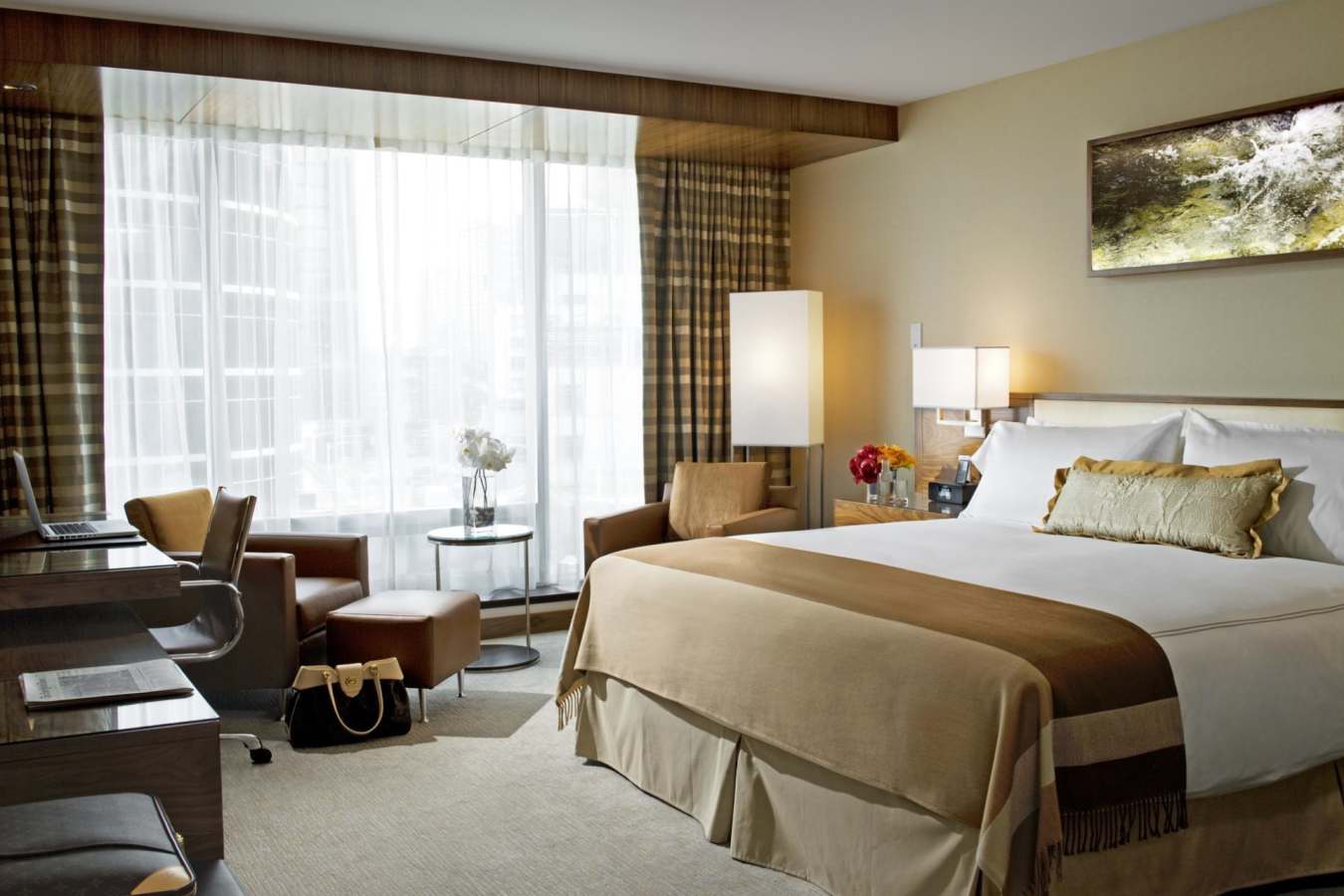 Fairmont King Guestroom