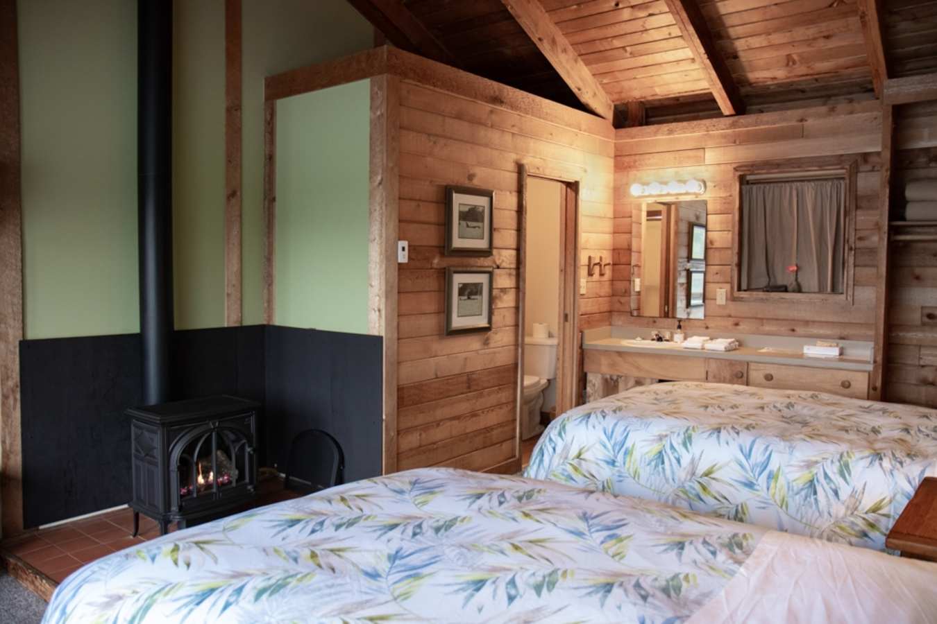 Guest Room - Farewell Harbour Lodge