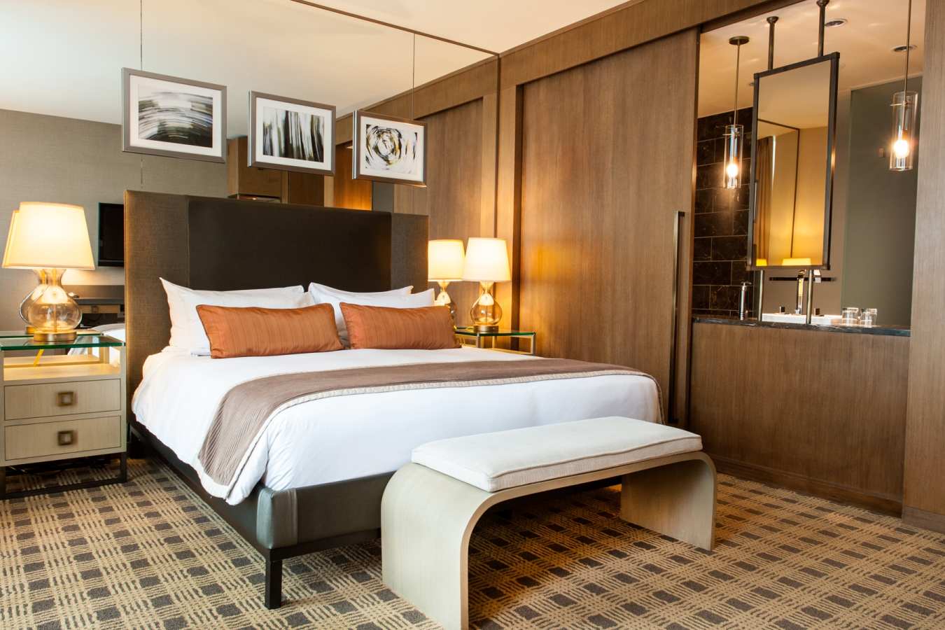 Loden Signature Room